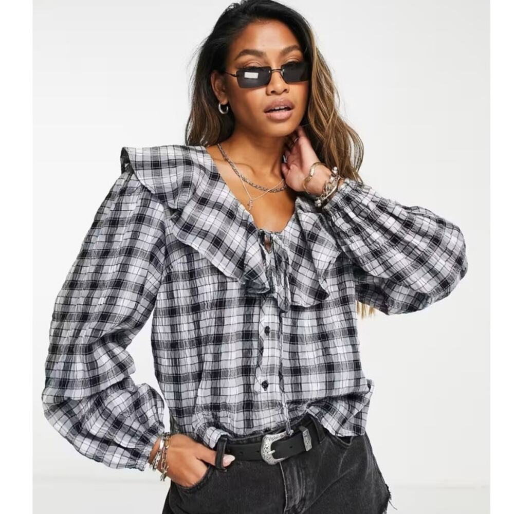 TOPSHOP NWT Ruffle Front, Plaid Button Up Top, Si… - image 4